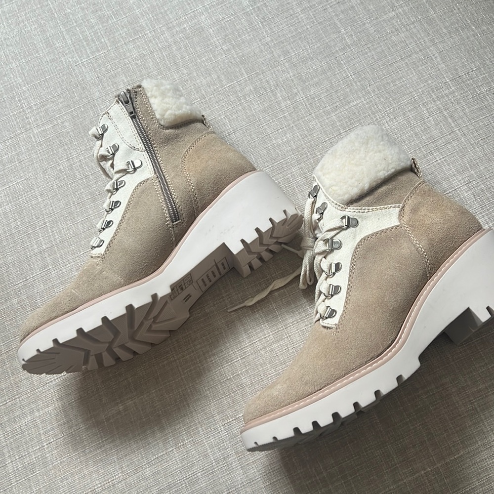 Unworn Dolce Vita Sherpa Combat Boots Size 9